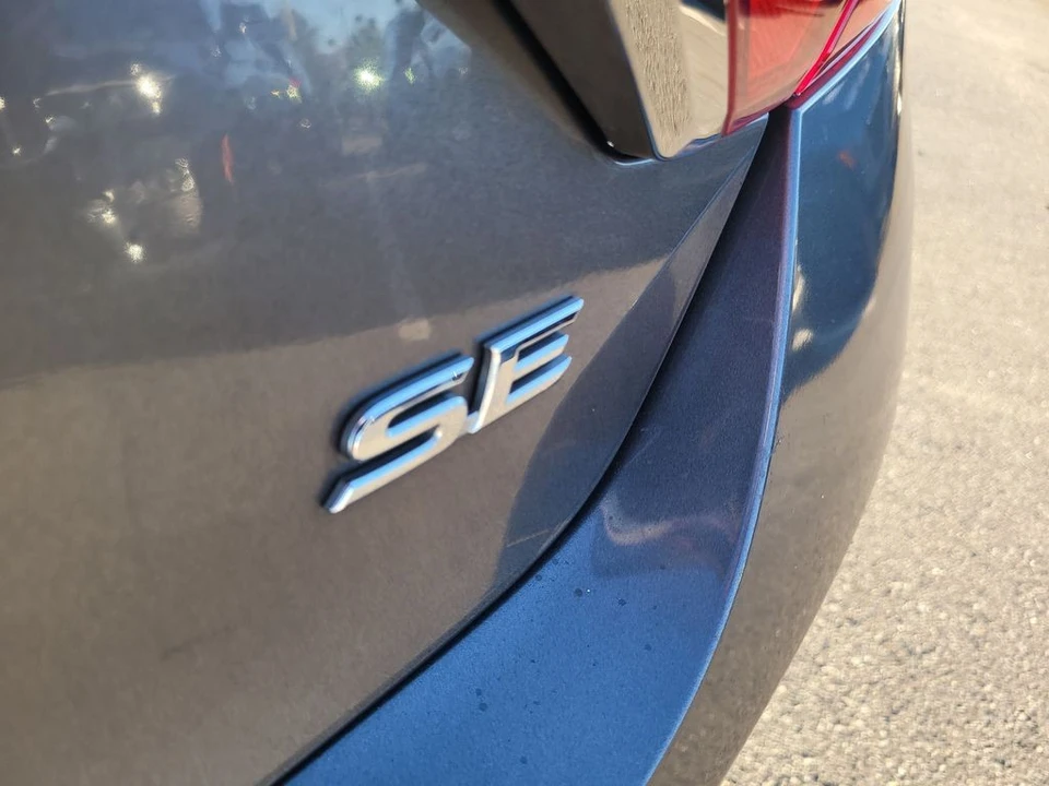 2017 Toyota Camry 7th Gen - Image 7 of 12