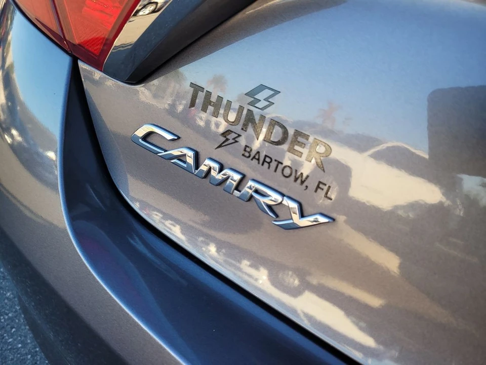 2017 Toyota Camry 7th Gen - Image 6 of 12