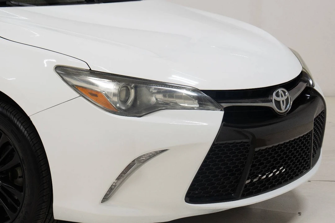2017 Toyota Camry 7th Gen - Image 11 of 21