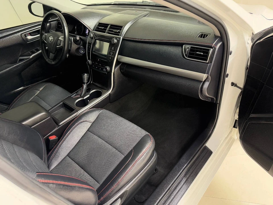 2017 Toyota Camry 7th Gen - Image 20 of 21
