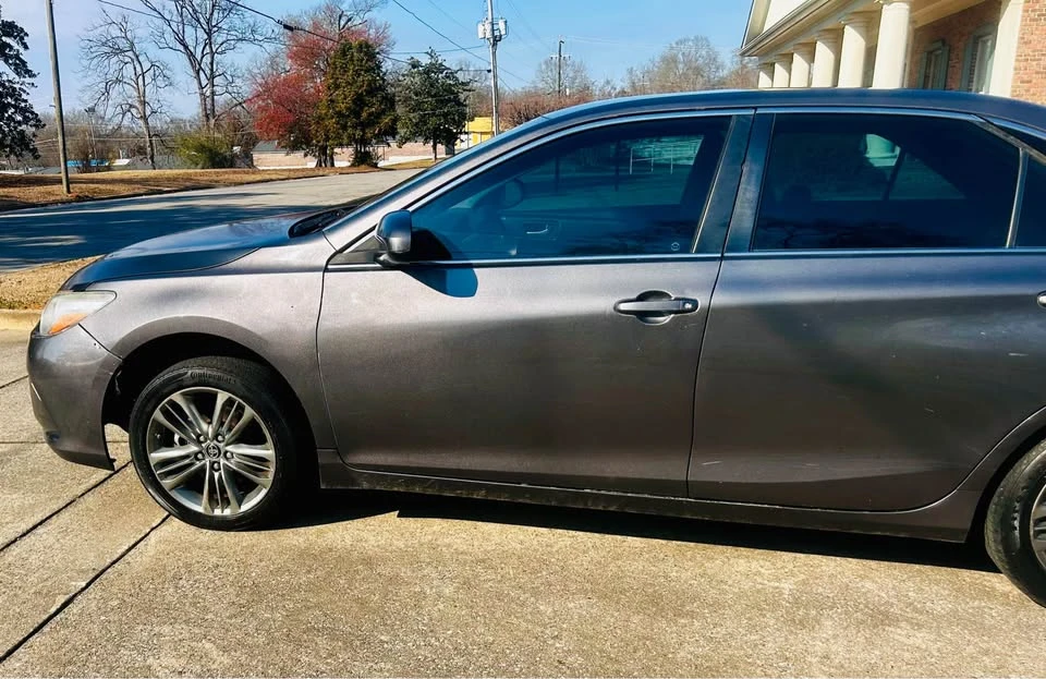 2017 Toyota Camry - Image 6 of 11