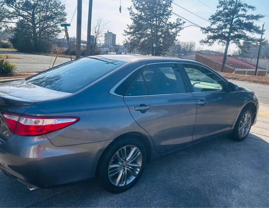 2017 Toyota Camry - Image 2 of 11