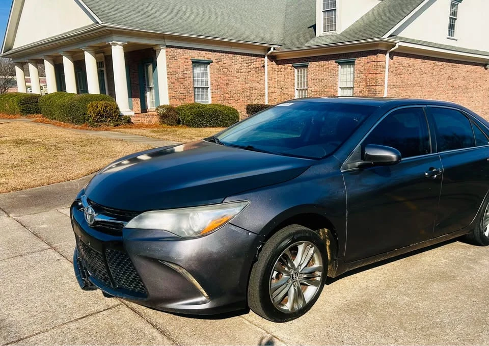 2017 Toyota Camry - Image 10 of 11
