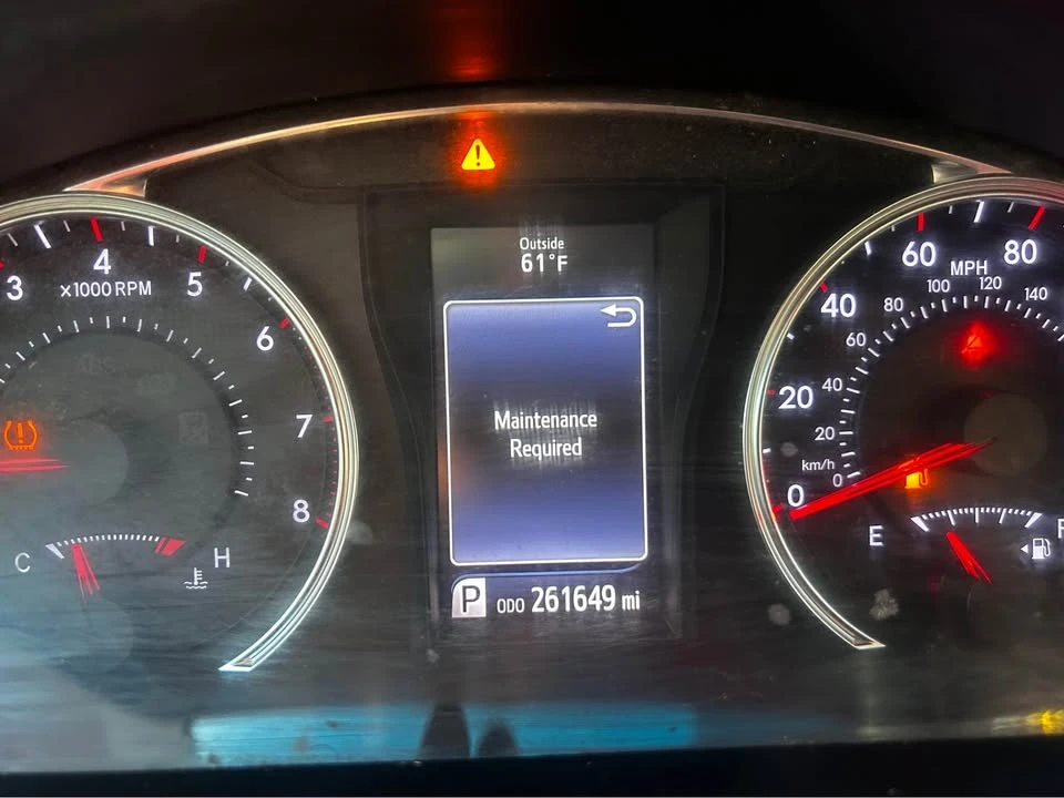 2017 Toyota Camry - Image 7 of 11