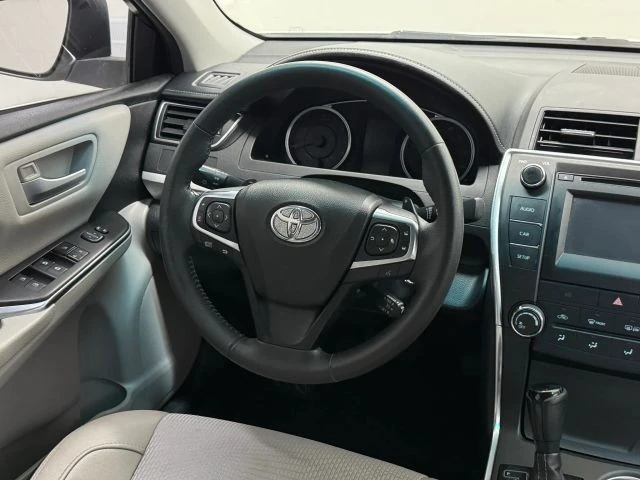 2017 Toyota Camry 7th Gen - Image 22 of 31