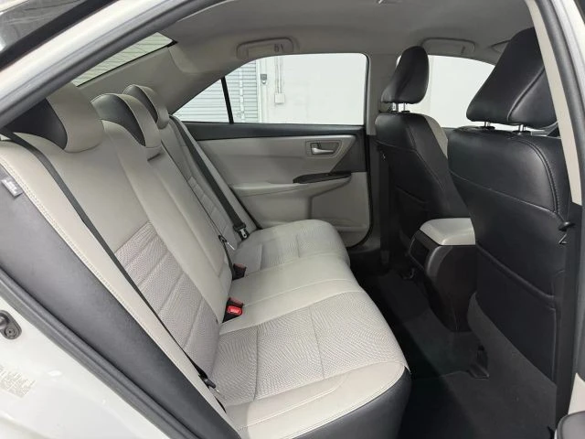 2017 Toyota Camry 7th Gen - Image 16 of 21