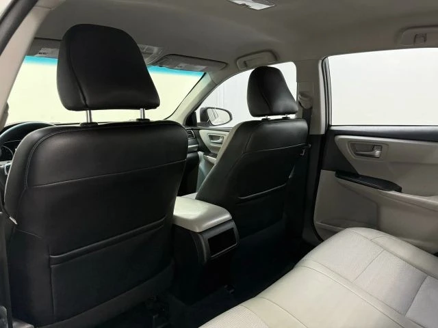 2017 Toyota Camry 7th Gen - Image 15 of 21