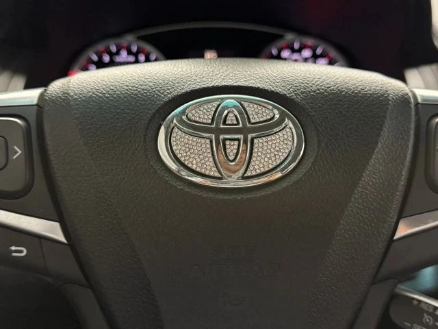 2017 Toyota Camry 7th Gen - Image 24 of 31