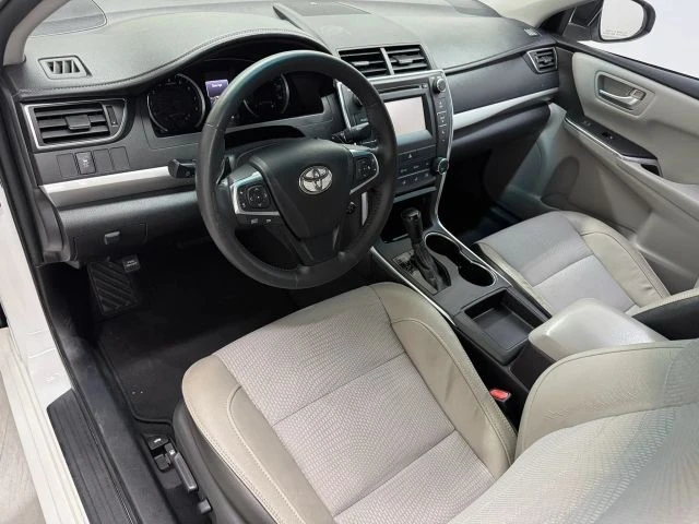 2017 Toyota Camry 7th Gen - Image 11 of 31