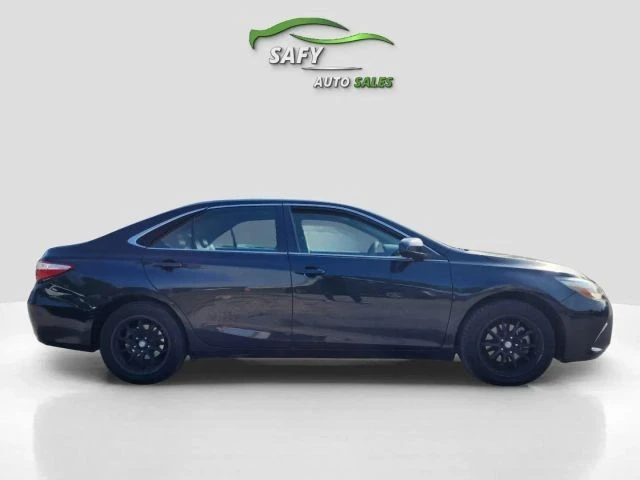 2017 Toyota Camry 7th Gen - Image 8 of 21