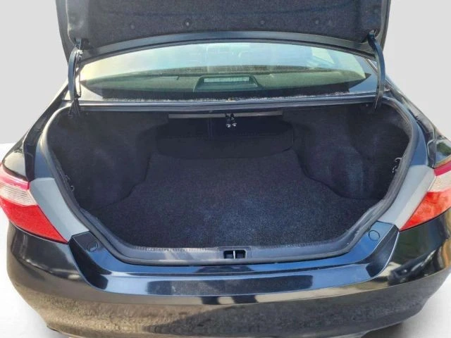 2017 Toyota Camry 7th Gen - Image 16 of 21