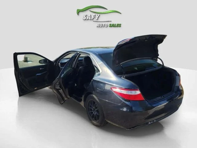 2017 Toyota Camry 7th Gen - Image 10 of 21