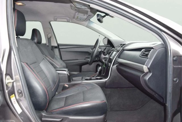 2017 Toyota Camry 7th Gen - Image 17 of 21