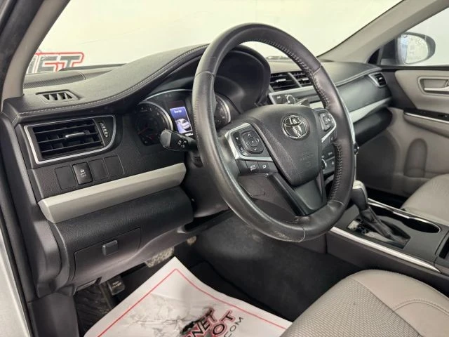 2017 Toyota Camry 7th Gen - Image 10 of 12