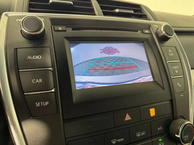 2017 Toyota Camry 7th Gen - Image 17 of 21
