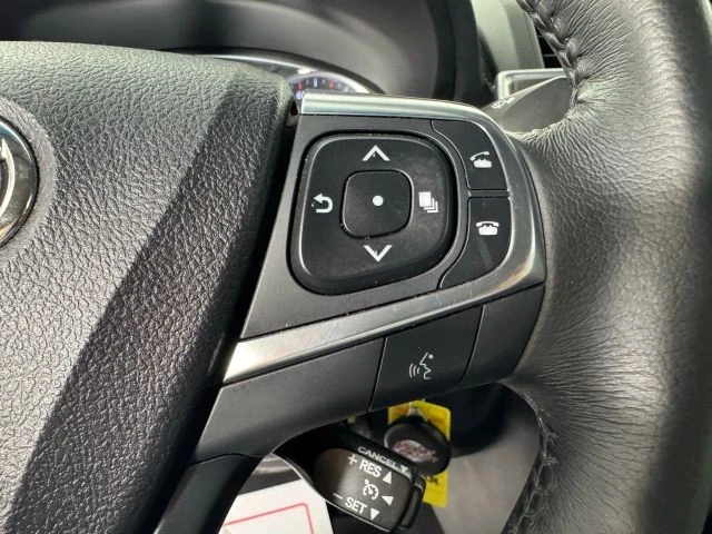 2017 Toyota Camry 7th Gen - Image 16 of 21