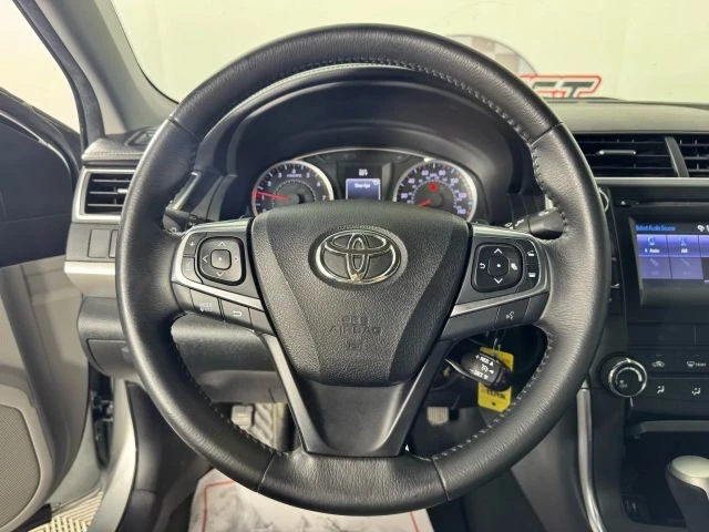 2017 Toyota Camry 7th Gen - Image 13 of 21