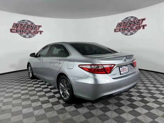 2017 Toyota Camry 7th Gen - Image 5 of 12