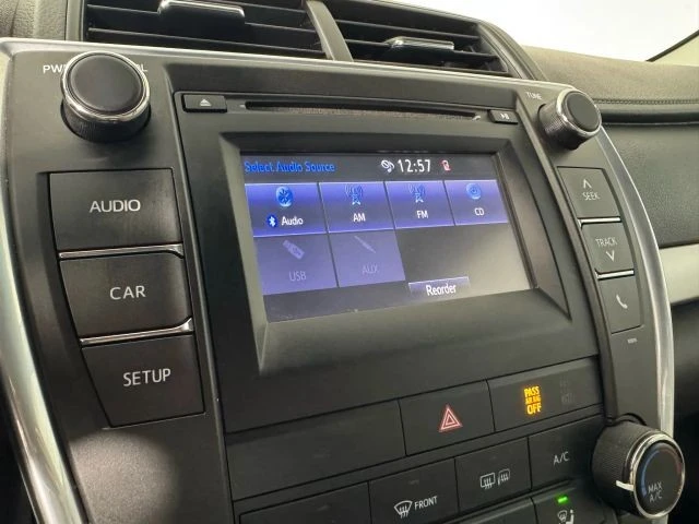 2017 Toyota Camry 7th Gen - Image 18 of 21