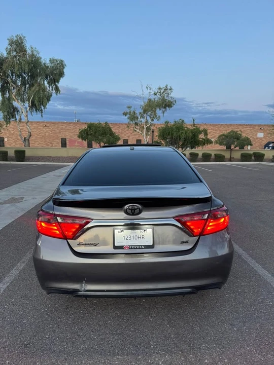 2017 Toyota Camry 7th Gen - Image 11 of 12