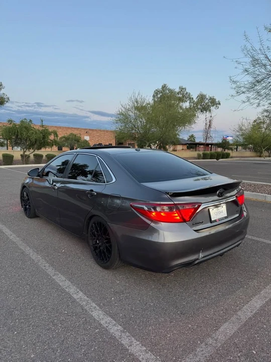 2017 Toyota Camry 7th Gen - Image 4 of 12