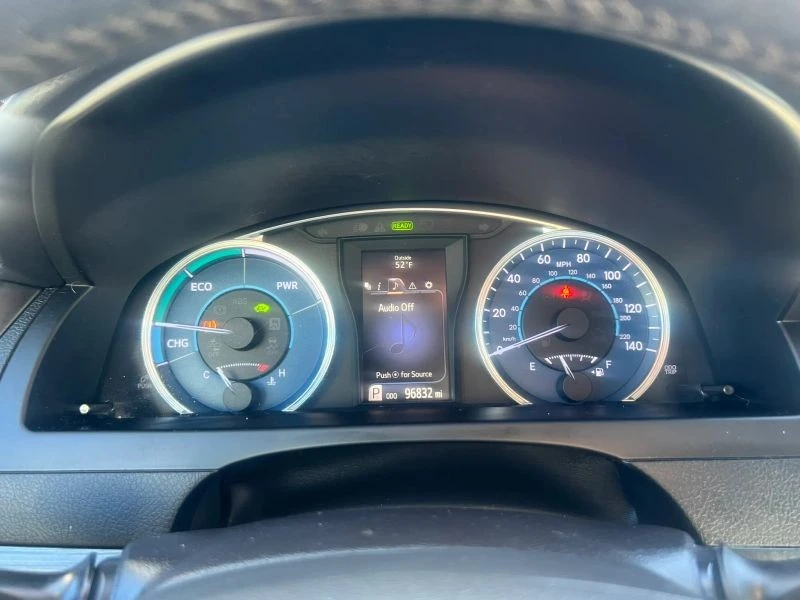 2017 Toyota Camry 7th Gen - Image 11 of 12