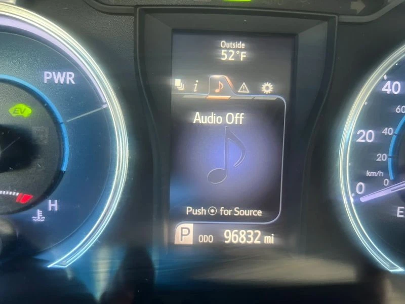 2017 Toyota Camry 7th Gen - Image 12 of 12