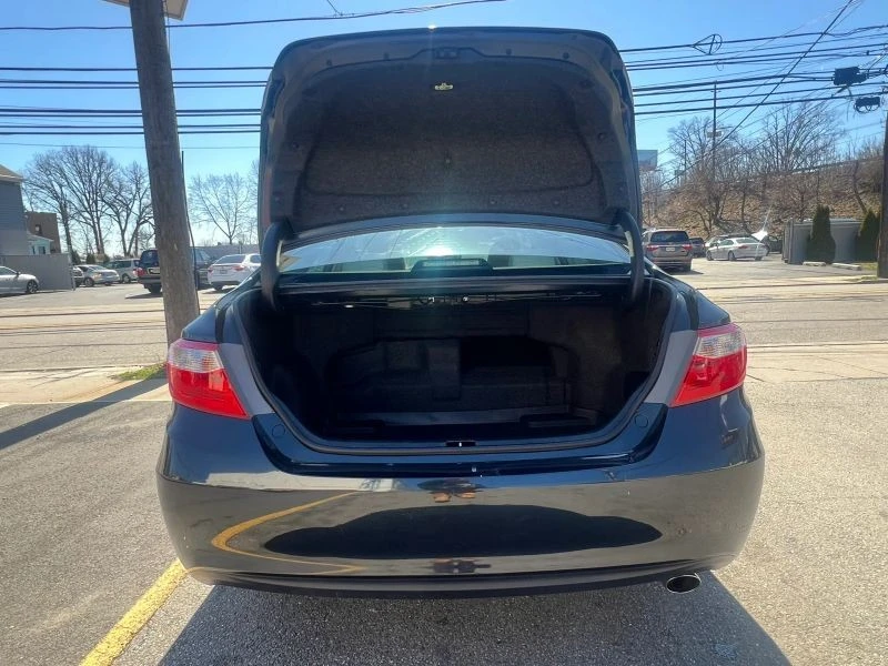 2017 Toyota Camry 7th Gen - Image 9 of 12
