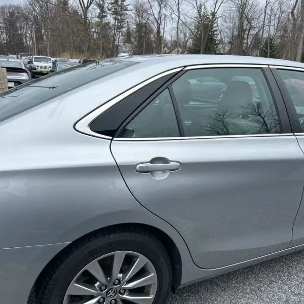 2017 Toyota Camry 7th Gen - Image 9 of 12