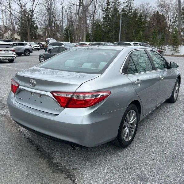 2017 Toyota Camry 7th Gen - Image 8 of 12