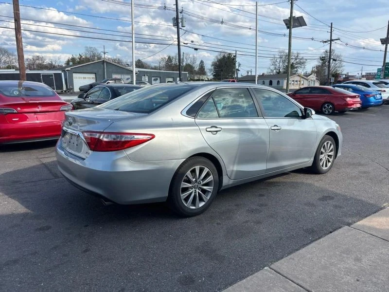 2017 Toyota Camry 7th Gen - Image 8 of 12