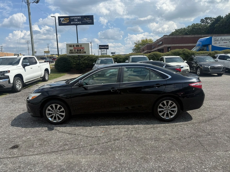 2017 Toyota Camry 7th Gen - Image 6 of 14