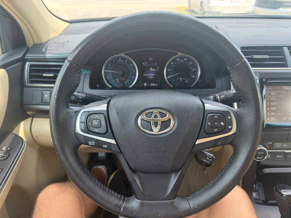 2017 Toyota Camry 7th Gen - Image 8 of 14