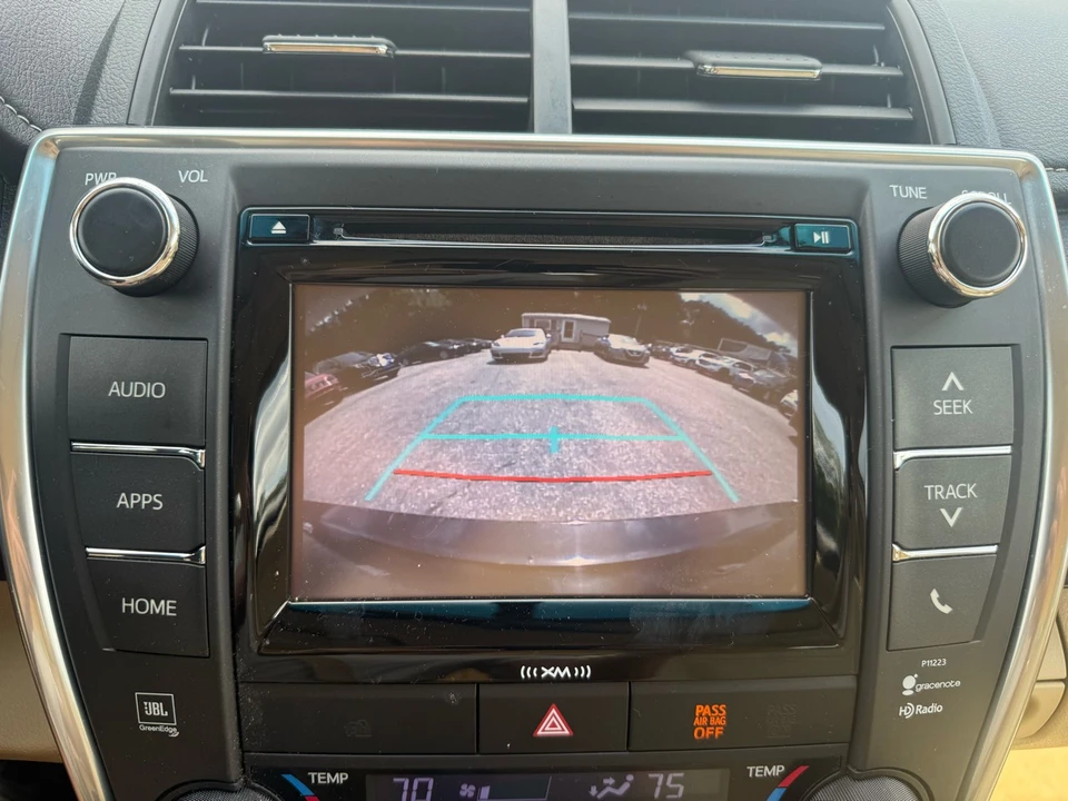 2017 Toyota Camry 7th Gen - Image 10 of 14