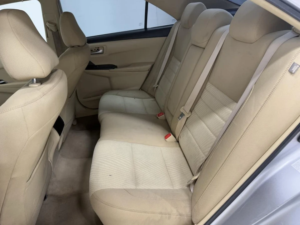 2017 Toyota Camry 7th Gen - Image 17 of 21