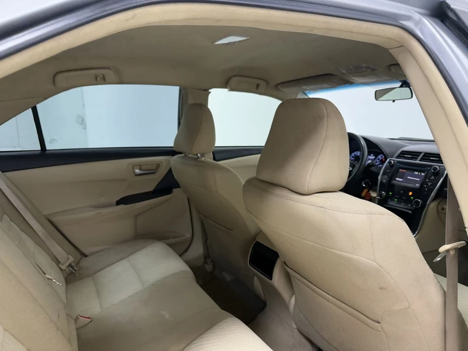 2017 Toyota Camry 7th Gen - Image 19 of 21