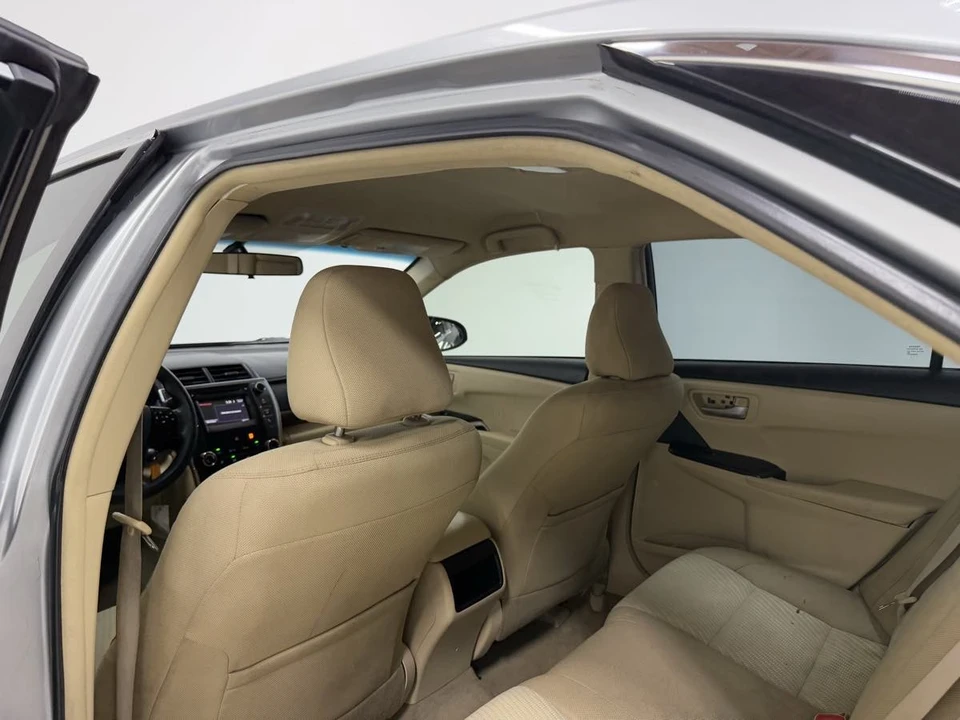 2017 Toyota Camry 7th Gen - Image 15 of 21