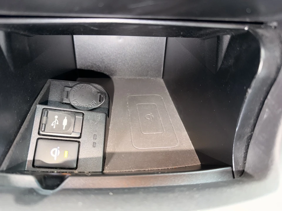 2017 Toyota Camry 7th Gen - Image 19 of 21