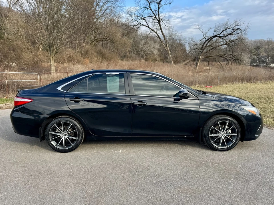 2017 Toyota Camry 8th Gen - Image 7 of 21