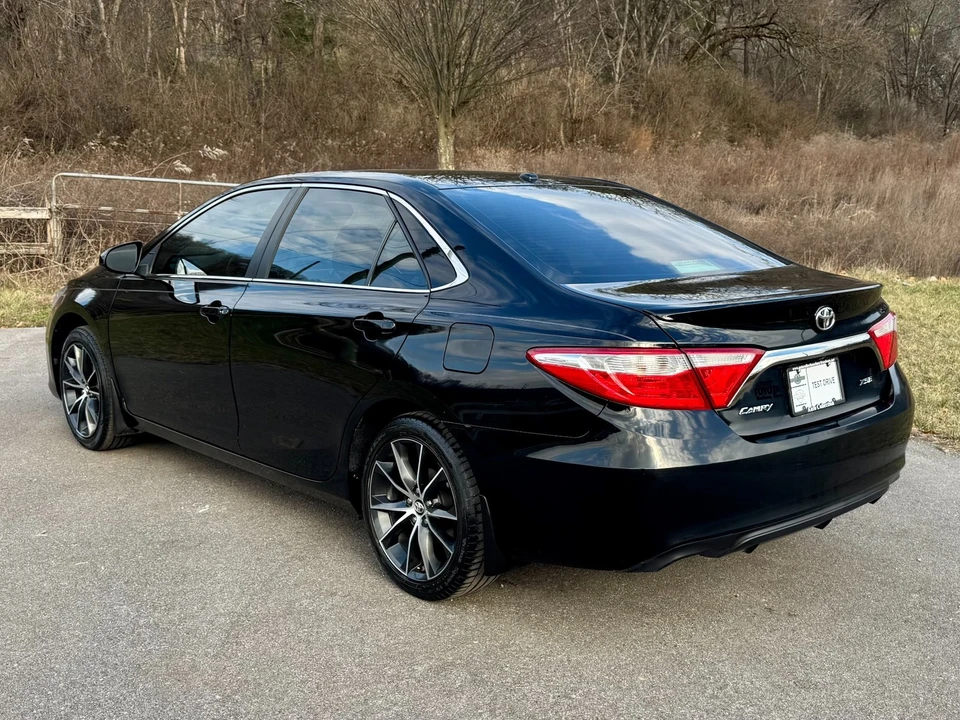 2017 Toyota Camry 8th Gen - Image 4 of 21