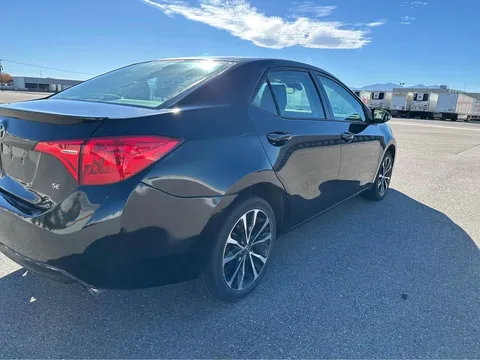 2017 Toyota Corolla 11th Gen - Image 4 of 4