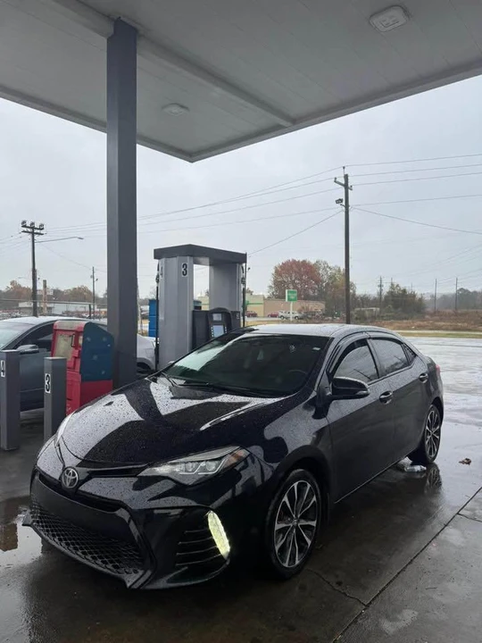 2017 Toyota Corolla 11th Gen - Image 8 of 15