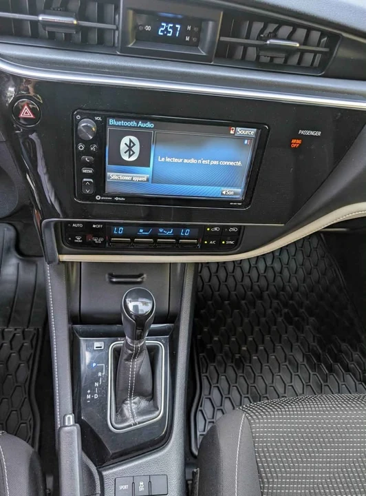 2017 Toyota Corolla 11th Gen - Image 12 of 13