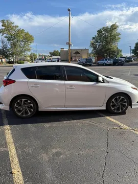 2017 Toyota Corolla 11th Gen - Image 3 of 6