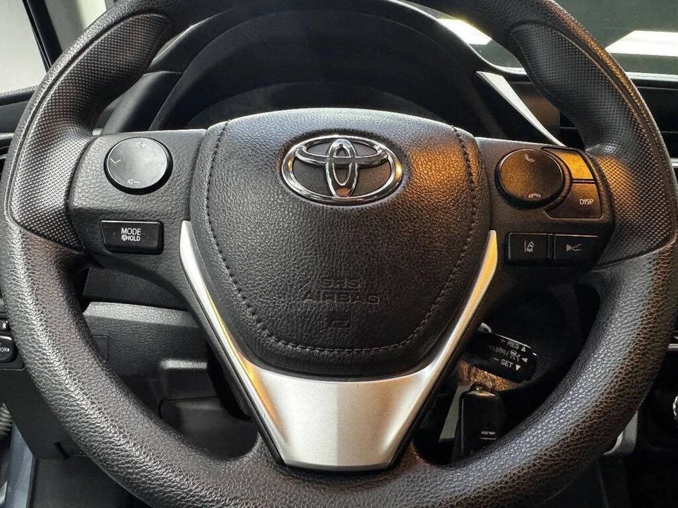 2017 Toyota Corolla 11th Gen - Image 22 of 31