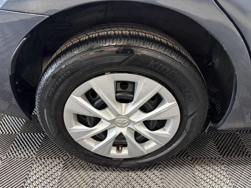 2017 Toyota Corolla 11th Gen - Image 19 of 31