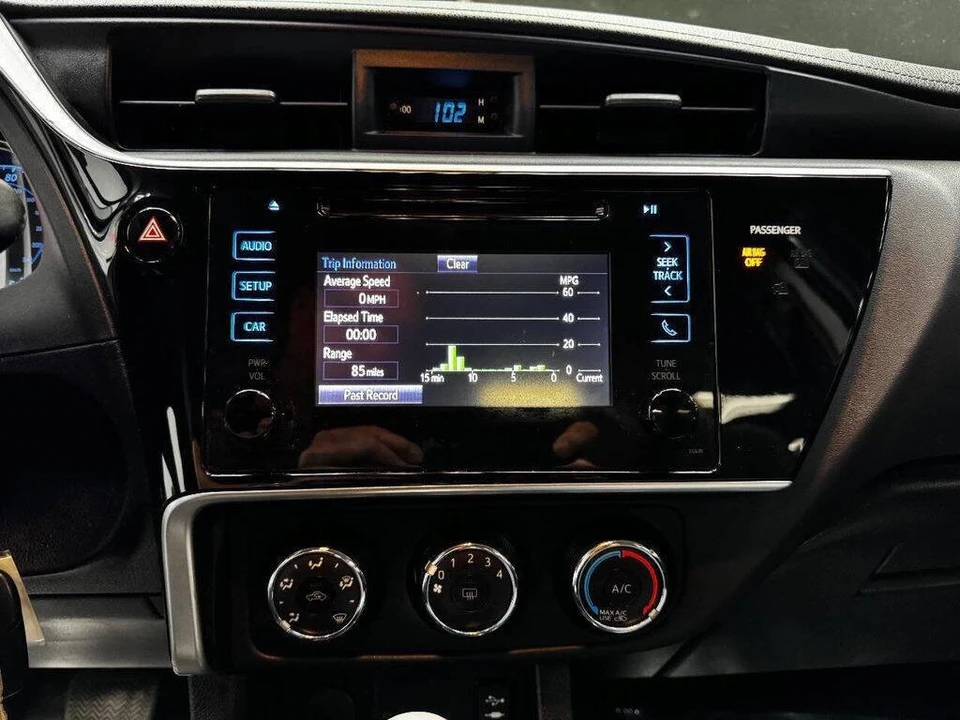 2017 Toyota Corolla 11th Gen - Image 24 of 31