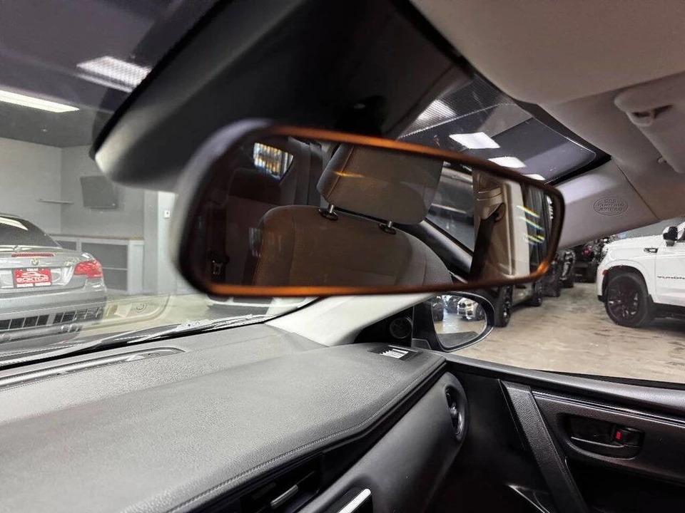 2017 Toyota Corolla 11th Gen - Image 28 of 31