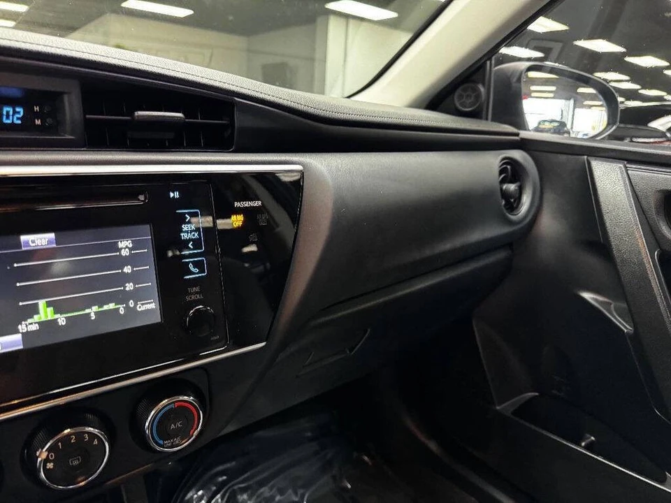 2017 Toyota Corolla 11th Gen - Image 27 of 31