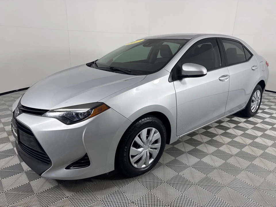 2017 Toyota Corolla 11th Gen - Image 9 of 12